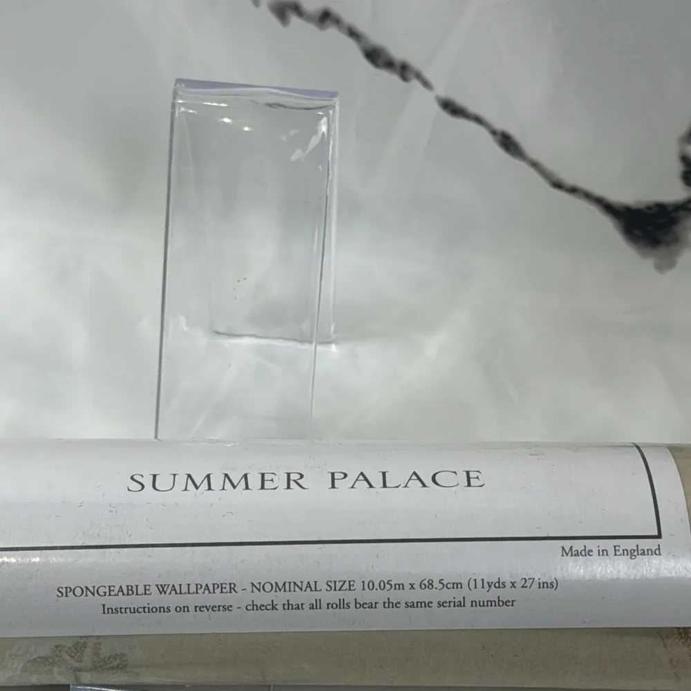 Colefax and Fowler Wallpaper Roll Summer Palace Poppies and Butterflies Sealed